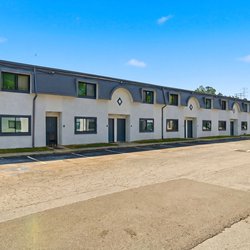 exterior view at Commons at Camp Creek