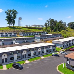 exterior view at Commons at Camp Creek